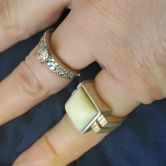 Silpada Ring sz 7, Sterling Silver 925 & Light green, Square Mother of Pearl - Picture 6 of 6